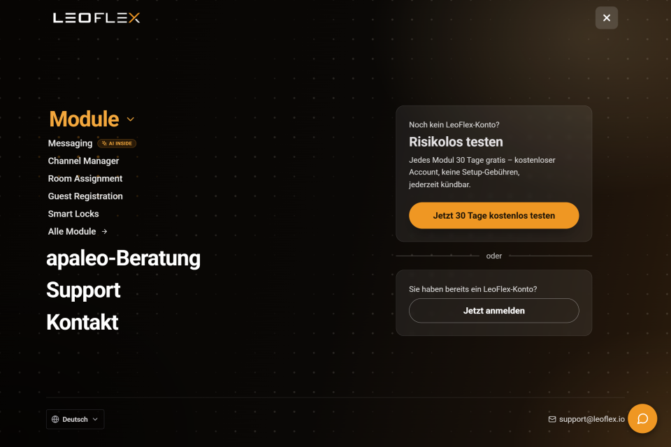Bildschirmfüllendes Navigationsmenü der LeoFlex-Website mit Modulliste, apaleo-Beratung, Support, Kontakt und Testkonto-Karte im dunklen Design